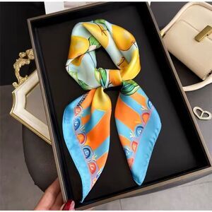 Luxury Italian Style Lemon Print Scarf Elegant Square Neck Scarf Hair Bag 27x27